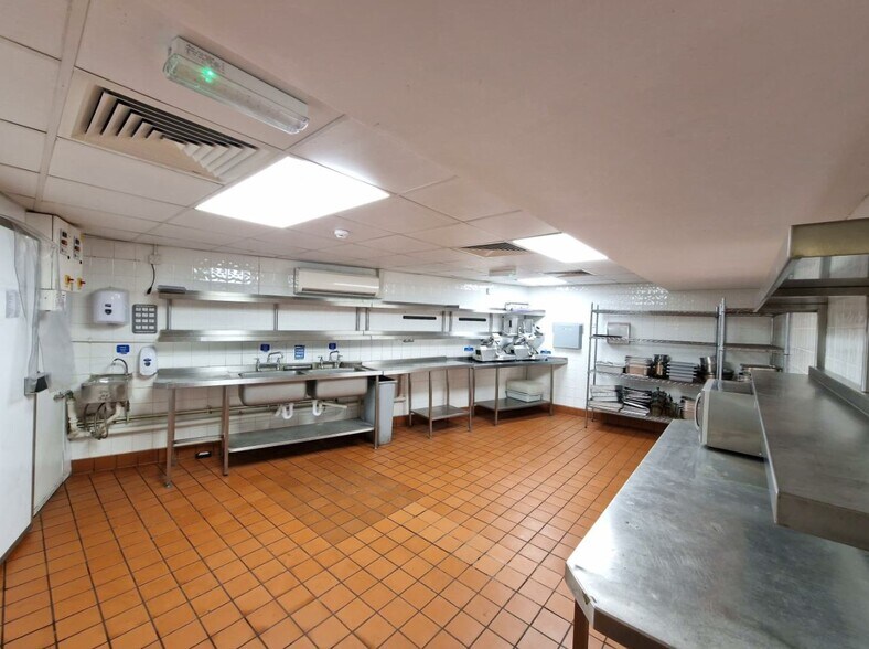 22 Putney High St, Londres à louer - Photo intérieure - Image 3 de 6