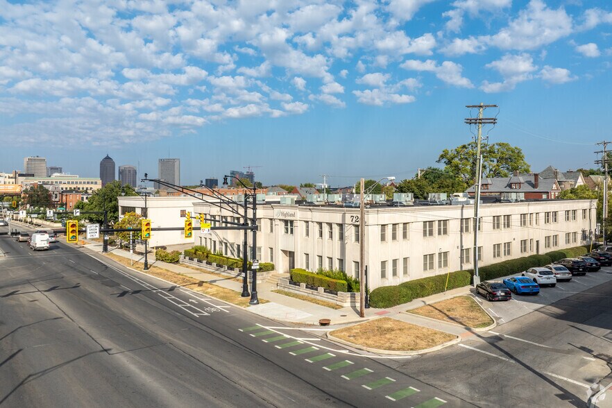 720 E Broad St, Columbus, OH à louer - Photo du bâtiment - Image 2 de 17