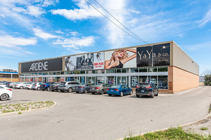 55 Orfus Rd, Toronto, ON à vendre - Photo principale - Image 1 de 1