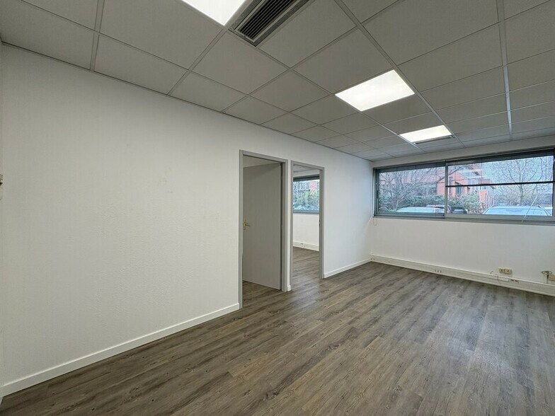 121 Rue Jean Bart, Labège for lease - Interior Photo - Image 2 of 7