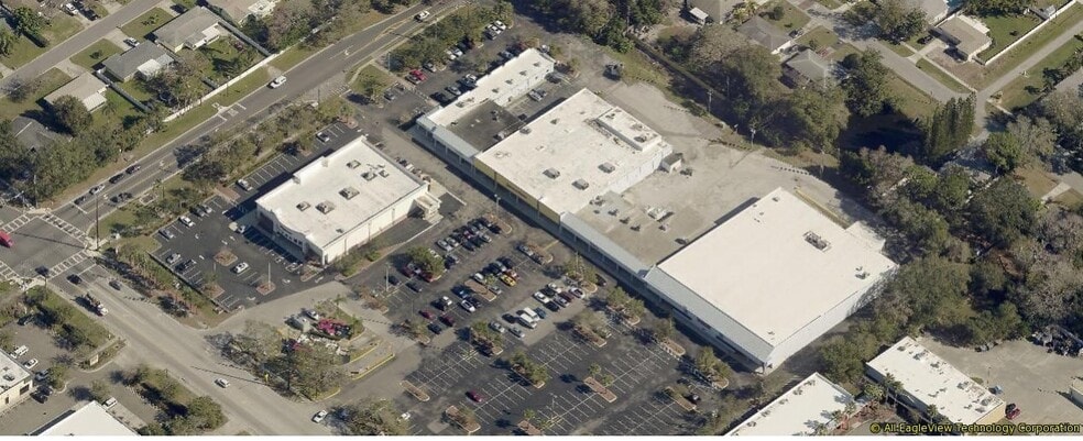1899 N Highland Ave, Clearwater, FL for lease - Building Photo - Image 3 of 4