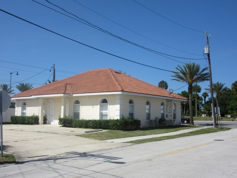 1614 S Ridgewood Ave, Daytona Beach, FL for lease - Building Photo - Image 2 of 5