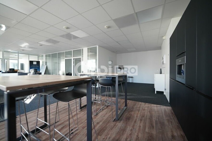 70 Rue Saint Jean De Dieu, Lyon for sale - Interior Photo - Image 3 of 11