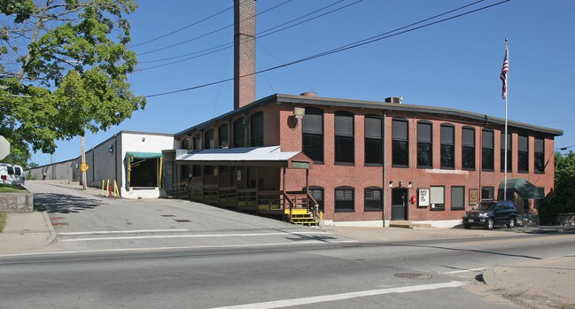 Plus de détails pour 1 S Main St, Coventry, RI - Bureau, Industriel à louer