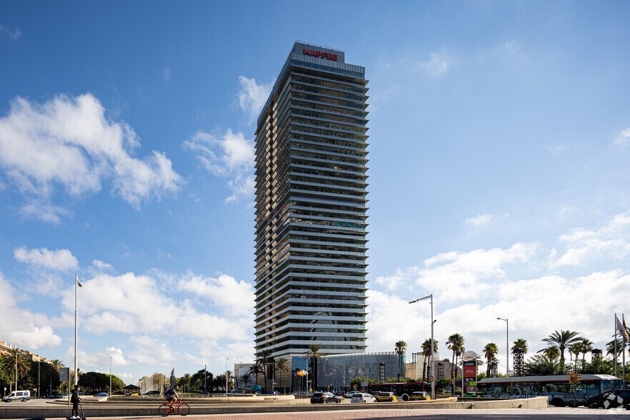 Carrer de la Marina, 16-18, Barcelone, Barcelona à louer - Photo du bâtiment - Image 2 de 5