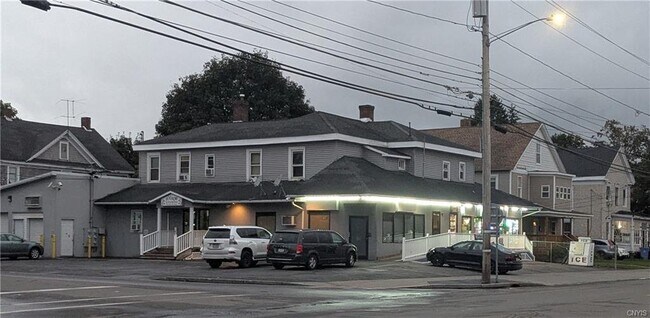 Plus de détails pour 180 Main St, Cortland, NY - Commerce de détail à vendre