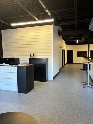 Plus de détails pour 15103-15129 Industrial Rd, Omaha, NE - Local d'activités à louer