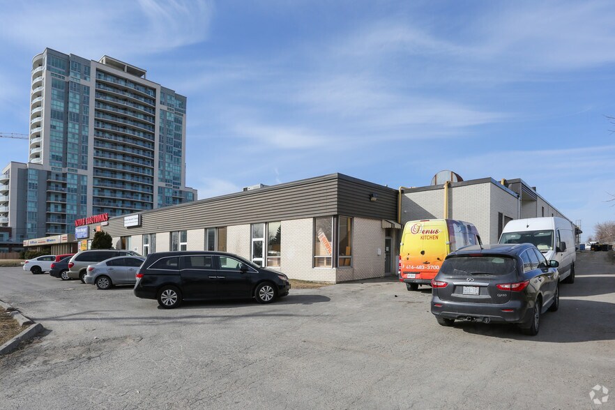 1360 Birchmount Rd, Toronto, ON à vendre - Photo principale - Image 1 de 1