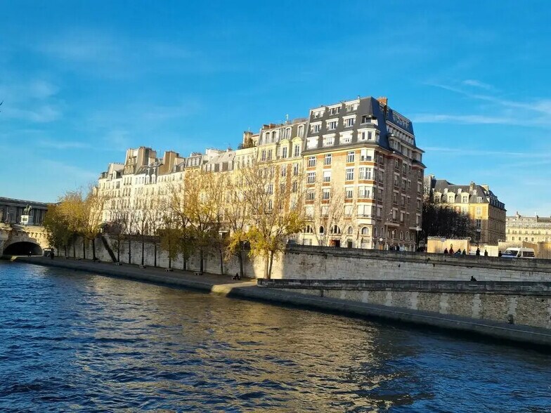 Bureau dans Paris à vendre - Photo du bâtiment - Image 2 de 10