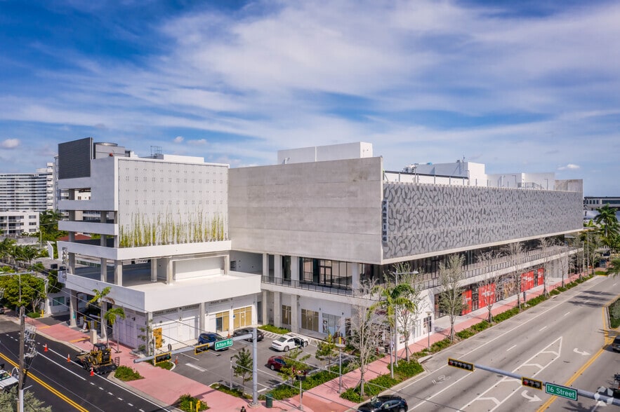1212 Lincoln Rd, Miami Beach, FL à louer - Photo du bâtiment - Image 1 de 1