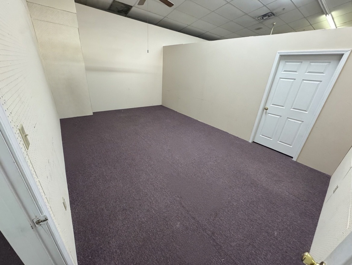 4621 Shrank Dr, Independence, MO for lease Interior Photo- Image 1 of 1