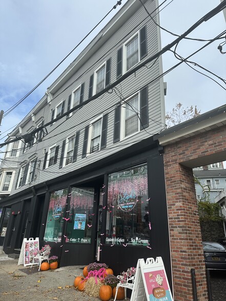 137-139 Willett Ave, Port Chester, NY for sale - Building Photo - Image 2 of 3