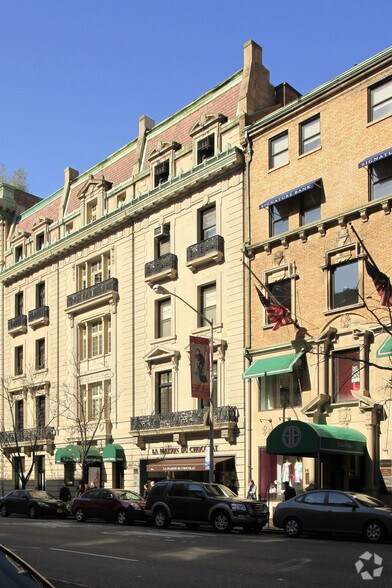 1018 Madison Ave, New York, NY à louer - Photo du bâtiment - Image 1 de 3