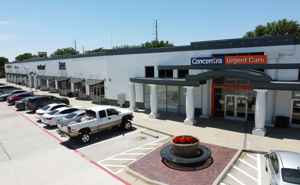 2403 S Stemmons Fwy, Lewisville, TX à louer - Photo du bâtiment - Image 2 de 14