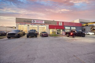 5528 N Lamar Blvd, Austin TX - Automotive Property