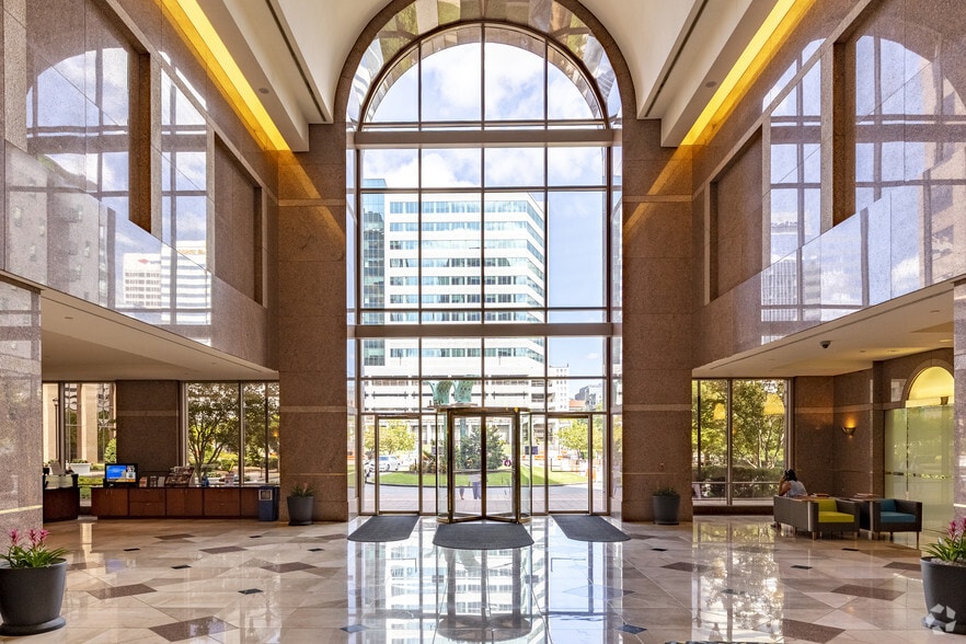 951 E Byrd St, Richmond, VA for lease - Lobby - Image 3 of 7