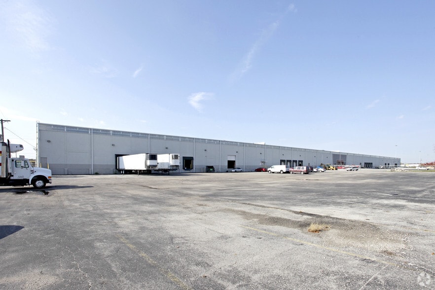 6501 Hall St, Saint Louis, MO for lease - Building Photo - Image 1 of 4