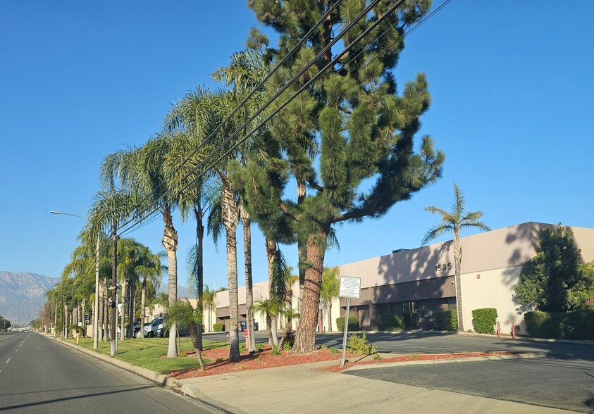 1555 S Baker Ave, Ontario, CA for lease - Building Photo - Image 1 of 9