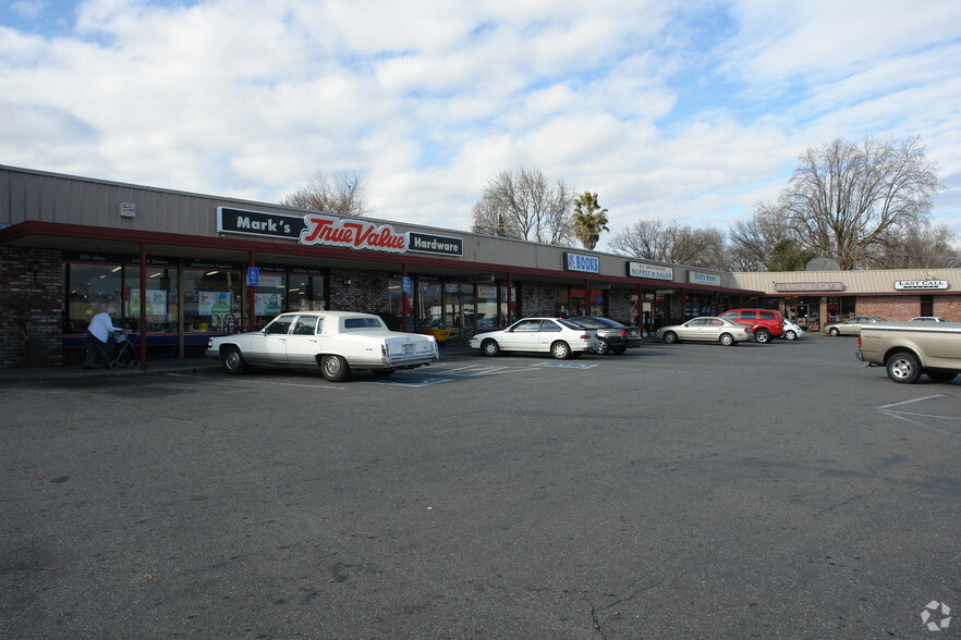 864-880 East Ave, Chico, CA for lease - Building Photo - Image 2 of 2