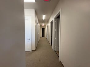 528 E Pleasant Run Rd, DeSoto, TX for lease Interior Photo- Image 2 of 6