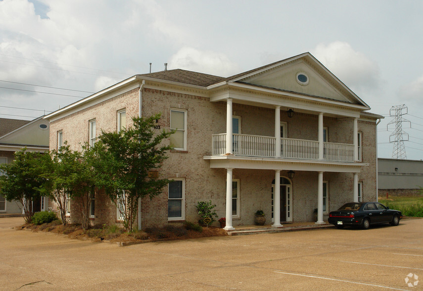 403 Towne Center Blvd, Ridgeland, MS à vendre - Photo du bâtiment - Image 1 de 8