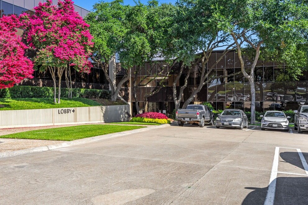 4545 Fuller Dr, Irving, TX à louer Photo du bâtiment- Image 1 de 35