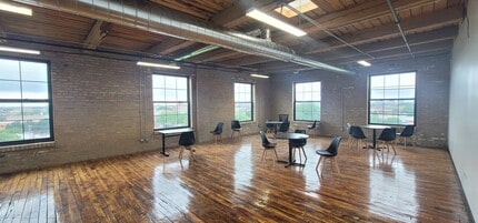 1100 W Cermak Rd, Chicago, IL for lease Interior Photo- Image 2 of 2