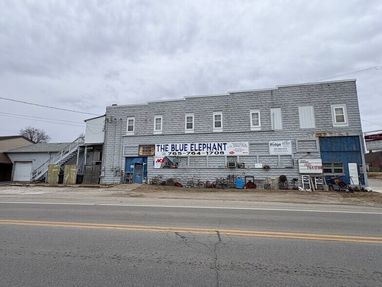 200 N Monroe St, Williamsport, IN à vendre - Photo du bâtiment - Image 3 de 21