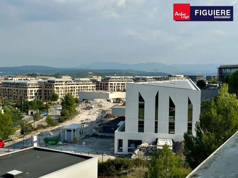 Office in Aix-en-Provence for lease - Building Photo - Image 1 of 11