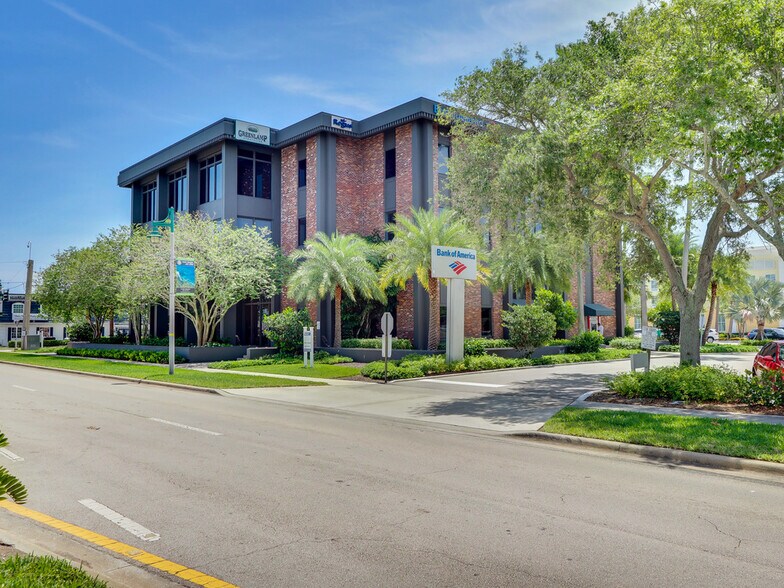 601 21st St, Vero Beach, FL à louer - Photo du bâtiment - Image 2 de 10