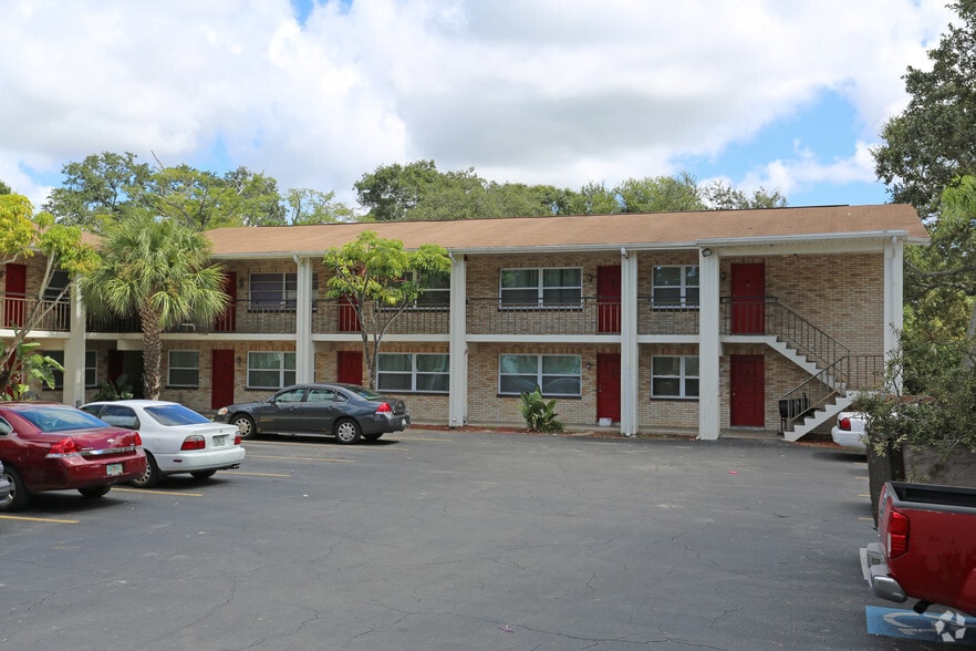 600 Wildwood Way, Clearwater, FL for sale - Building Photo - Image 3 of 23