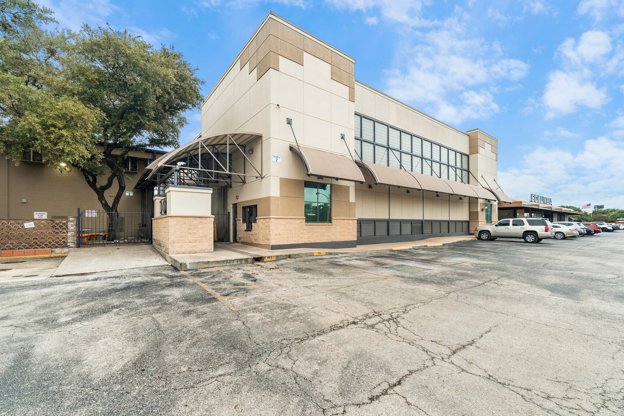 5005 West Ave, San Antonio, TX for lease Building Photo- Image 1 of 23