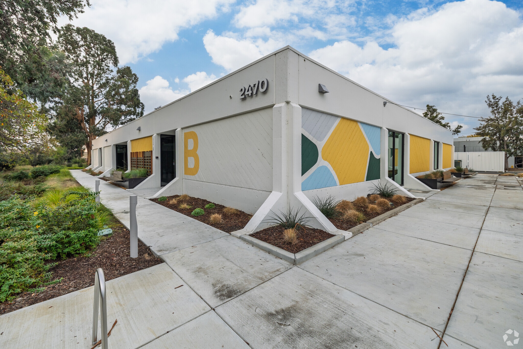 2470 Embarcadero Way, Palo Alto, CA à louer Photo du bâtiment- Image 1 de 7