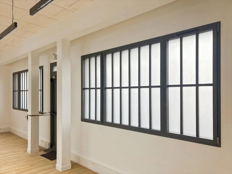 9 Passage Dubail, Paris for sale - Interior Photo - Image 2 of 10