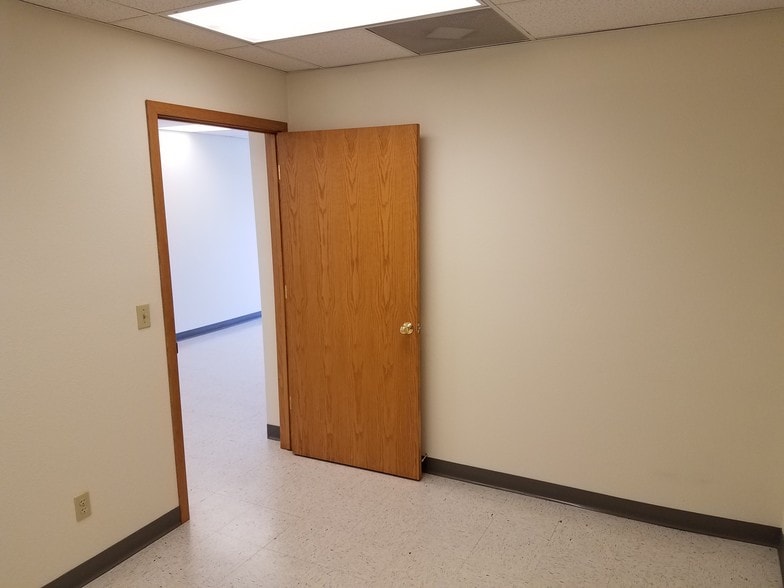 1019-1023 Des Moines Ave, Loveland, CO for lease - Other - Image 3 of 8
