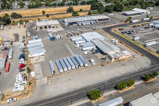 USKO Truck Terminal - Services immobiliers commerciaux