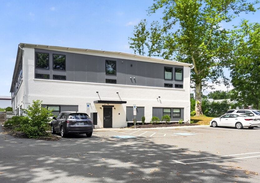 300 Penn St, Pennsburg, PA for sale - Building Photo - Image 2 of 9