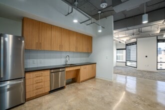701 Brazos St, Austin, TX for lease Interior Photo- Image 1 of 3