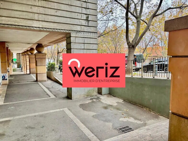 Bureau dans Aix-en-Provence à louer - Hall d’entrée - Image 3 de 5