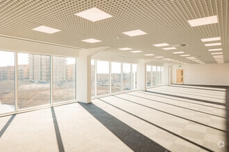 Eastman Edge & Harrow View, Harrow for lease Interior Photo- Image 1 of 5