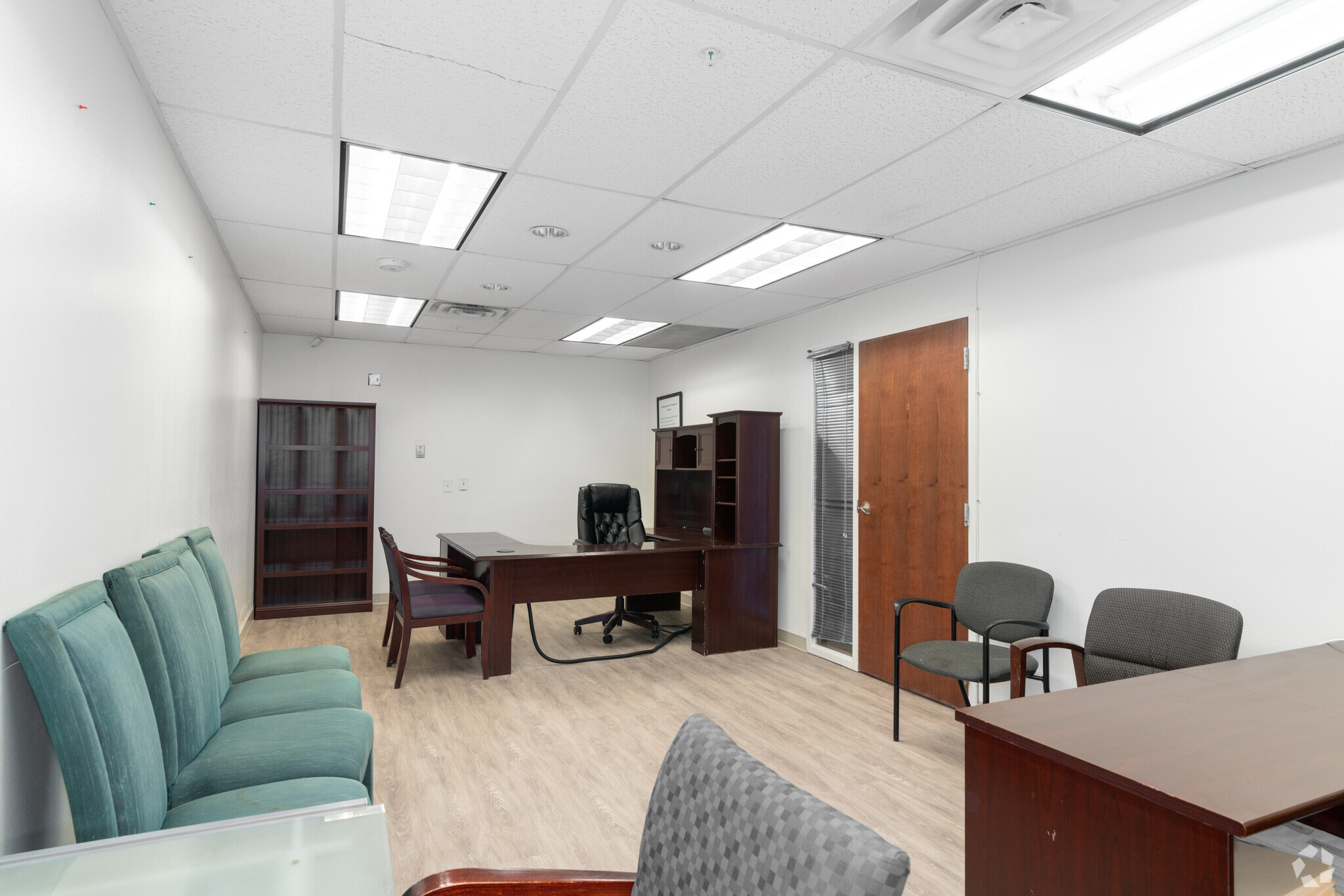 6070 Gateway Blvd E, El Paso, TX for lease Interior Photo- Image 1 of 1