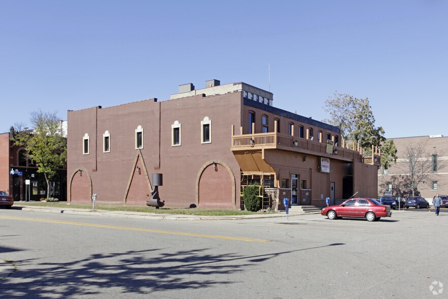 304-308 N Burdick St, Kalamazoo, MI à vendre - Photo du bâtiment - Image 2 de 34