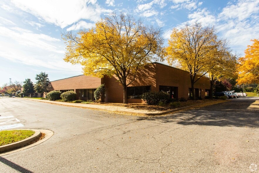7610-7616 Standish Pl, Rockville, MD for lease - Primary Photo - Image 1 of 8