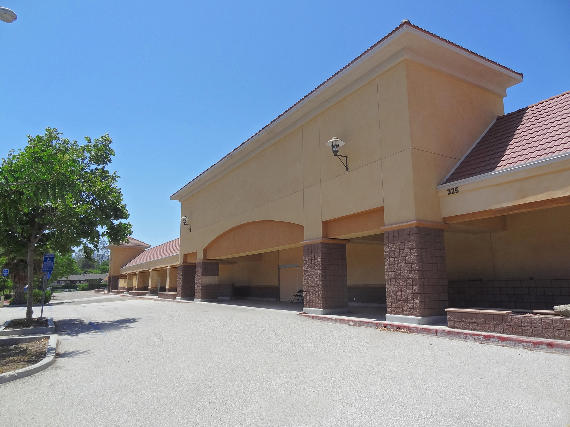 339-325 Hampshire Rd, Thousand Oaks, CA for sale Building Photo- Image 1 of 1