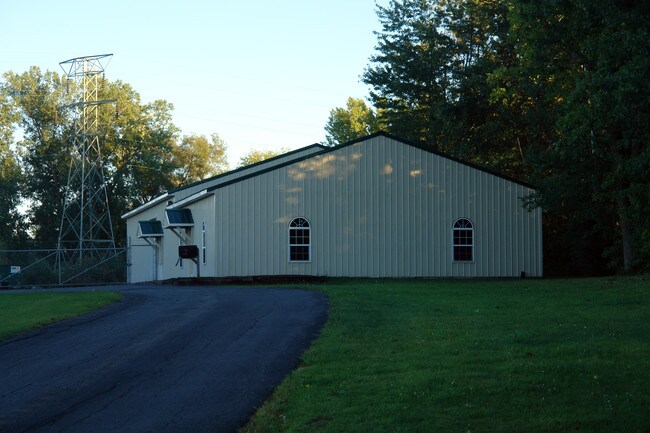 Plus de détails pour 7702 Maltlage Dr, Bayberry, NY - Industriel à louer
