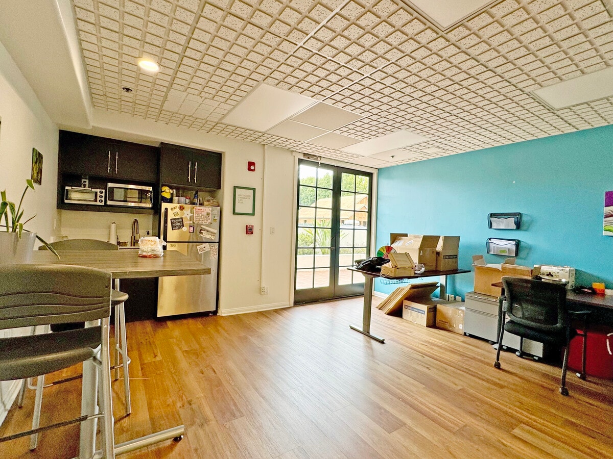1525 State St, Santa Barbara, CA 93101 - Unit 104 -  - Interior Photo - Image 1 of 7