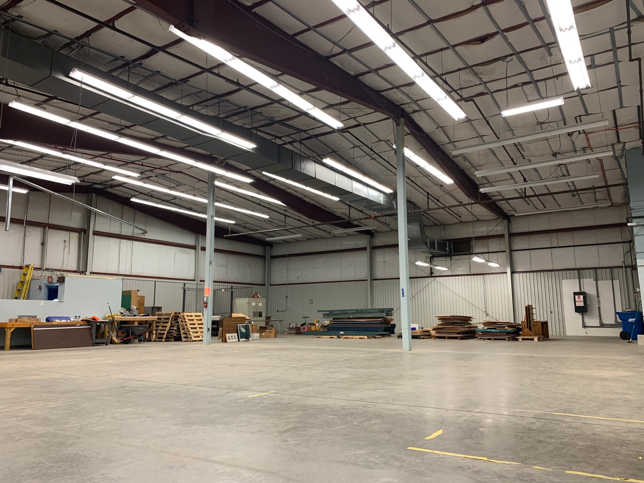 1170 E Main Rd, Portsmouth, RI for lease Building Photo- Image 1 of 13