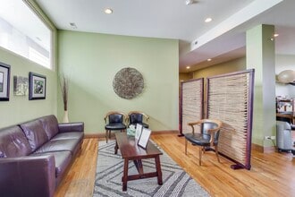 1811-1819 W North Ave, Chicago, IL à louer Photo intérieure- Image 2 de 12