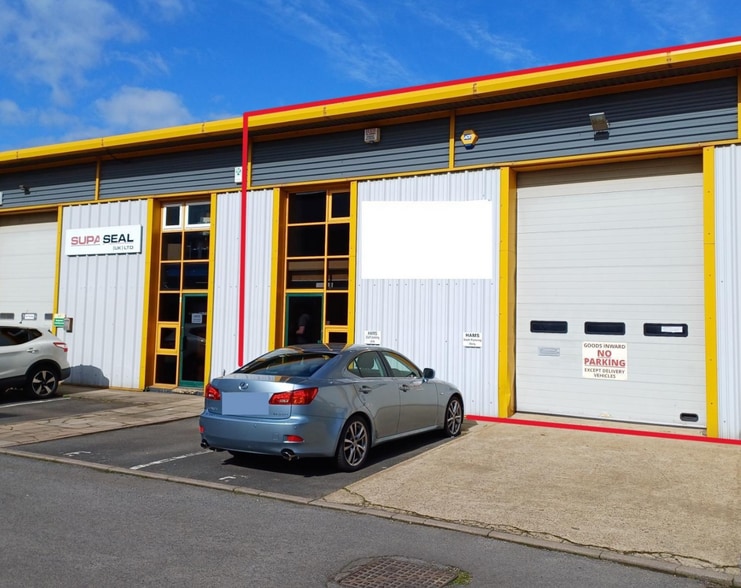 Unit B Welland Court, Riverside Industrial Estate, Market Harborough for lease - Building Photo - Image 3 of 4