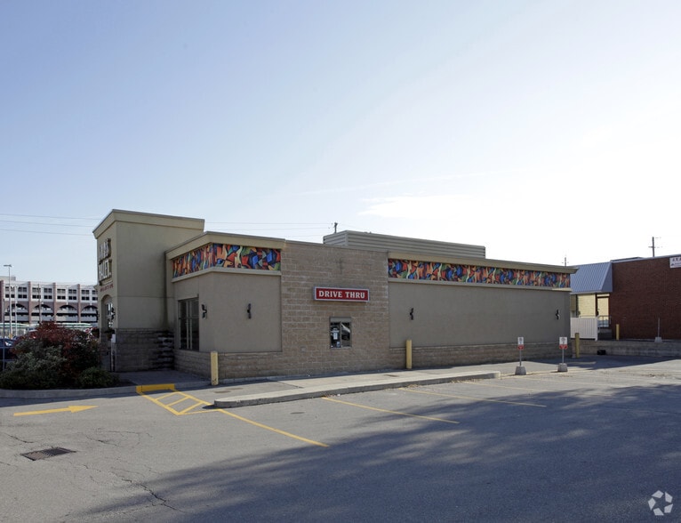 217 Cross Ave, Oakville, ON for lease - Building Photo - Image 2 of 3